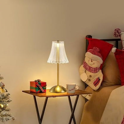 Nordlys – Elegant Nattbordslampe i Messing og Glass
